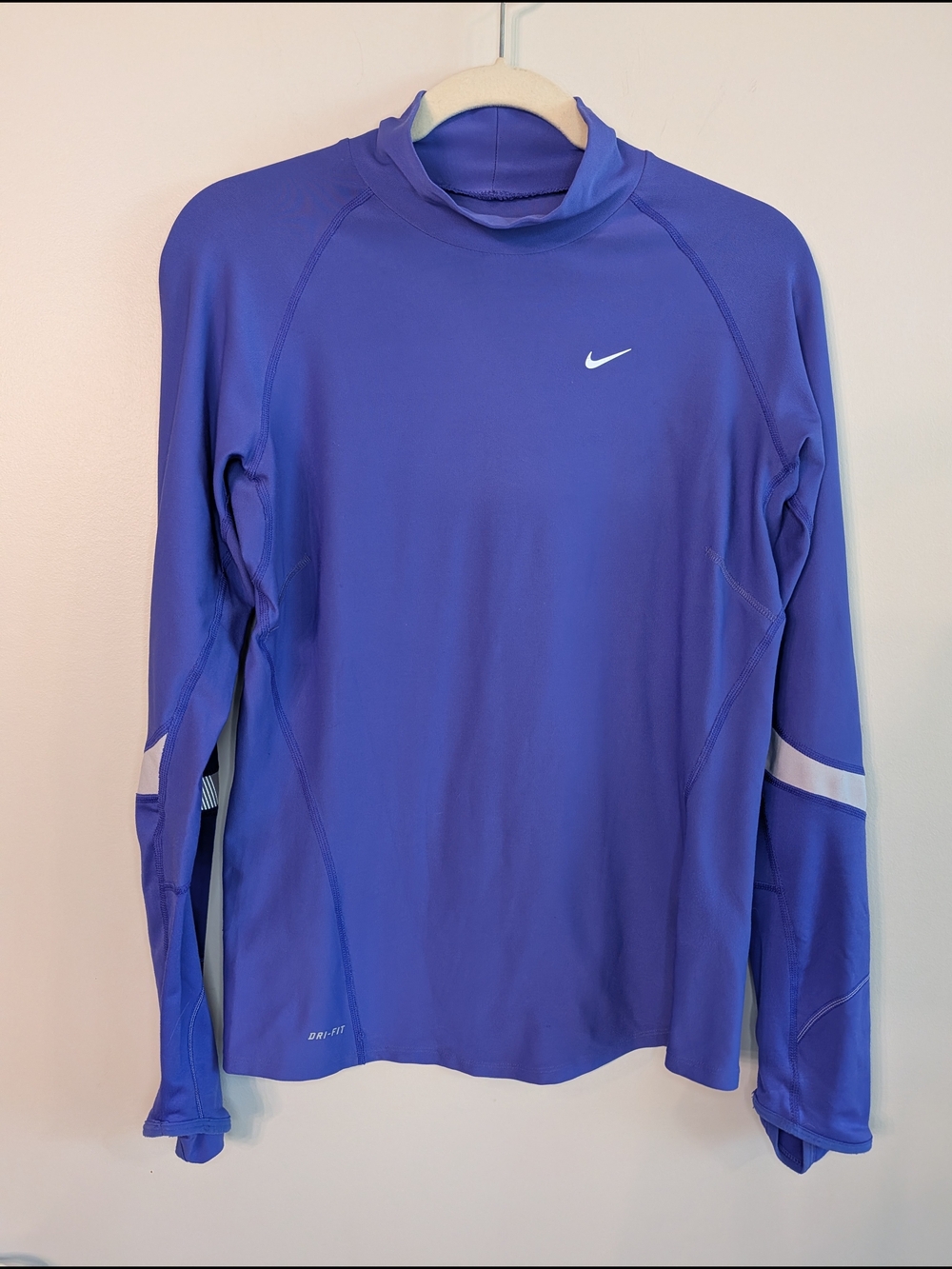 Nike Womens Long-Sleeve Running Shirt Medium